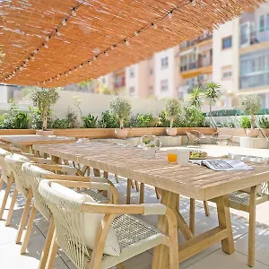 https://ideal-hostal.catalonia-hotels.com
